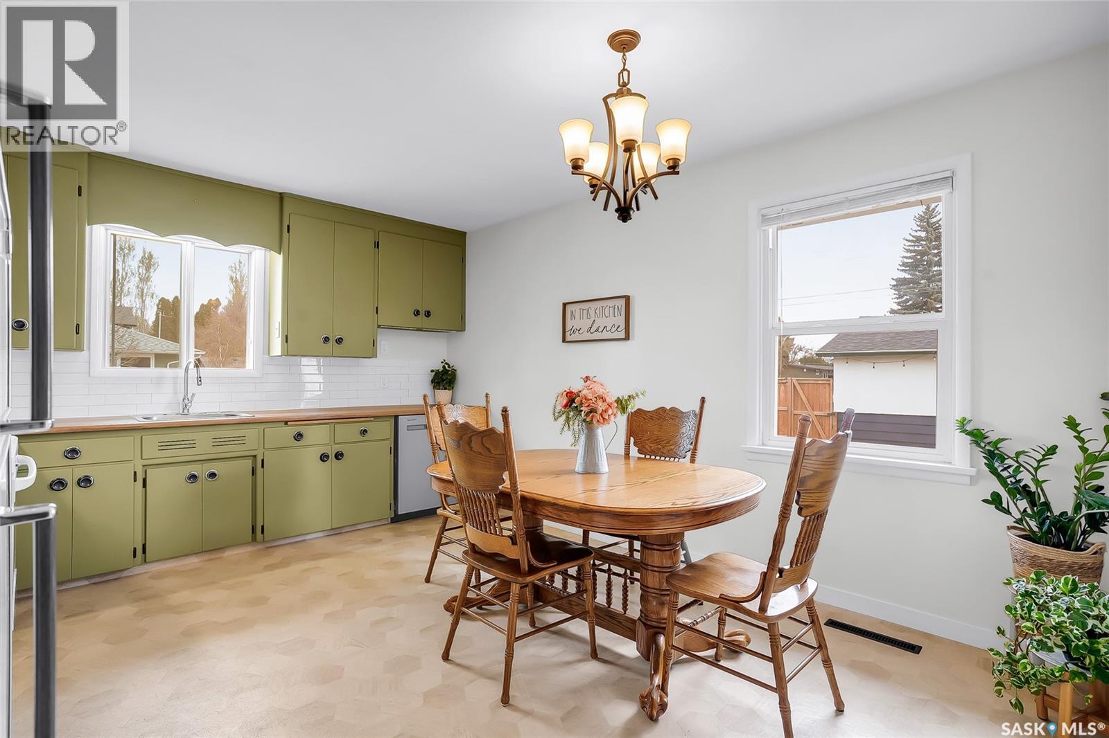 1601 Cumberland AVENUE S - 13