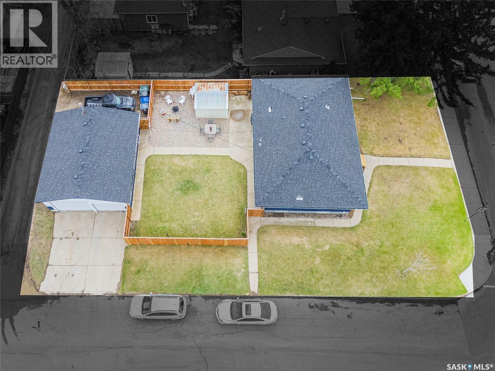 1601 Cumberland AVENUE S - 4