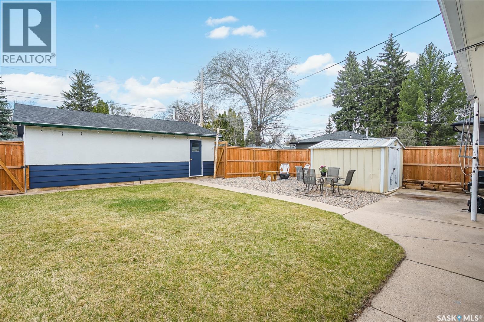 1601 Cumberland AVENUE S - 44