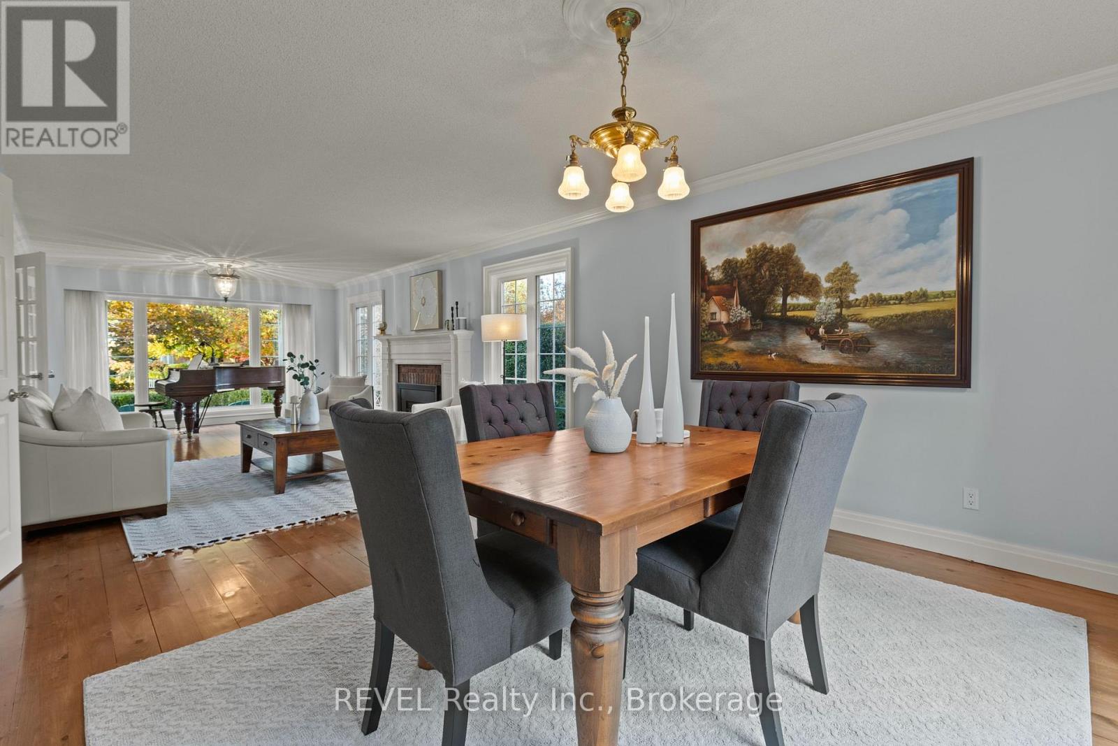 36 CONFEDERATION DRIVE - 10