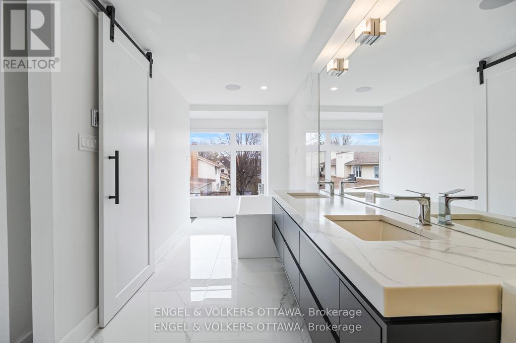2154 RICE AVENUE - 21