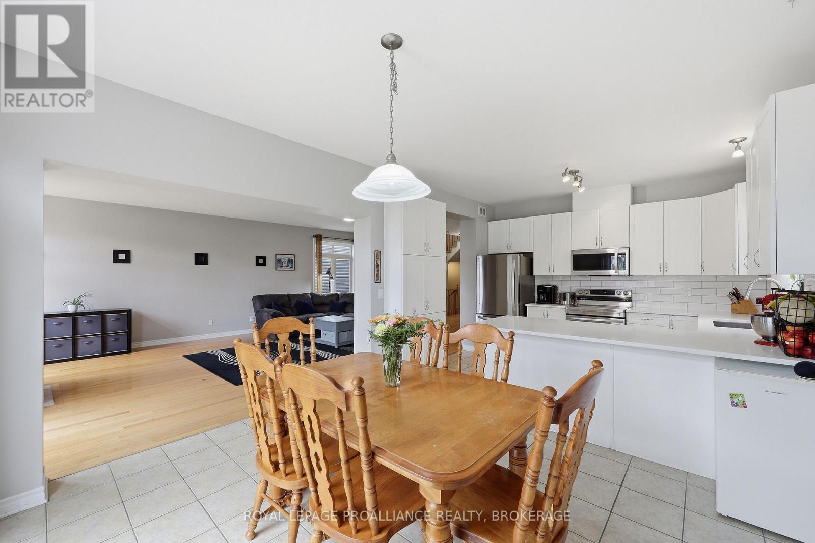 680 FIELDSTONE DRIVE - 10