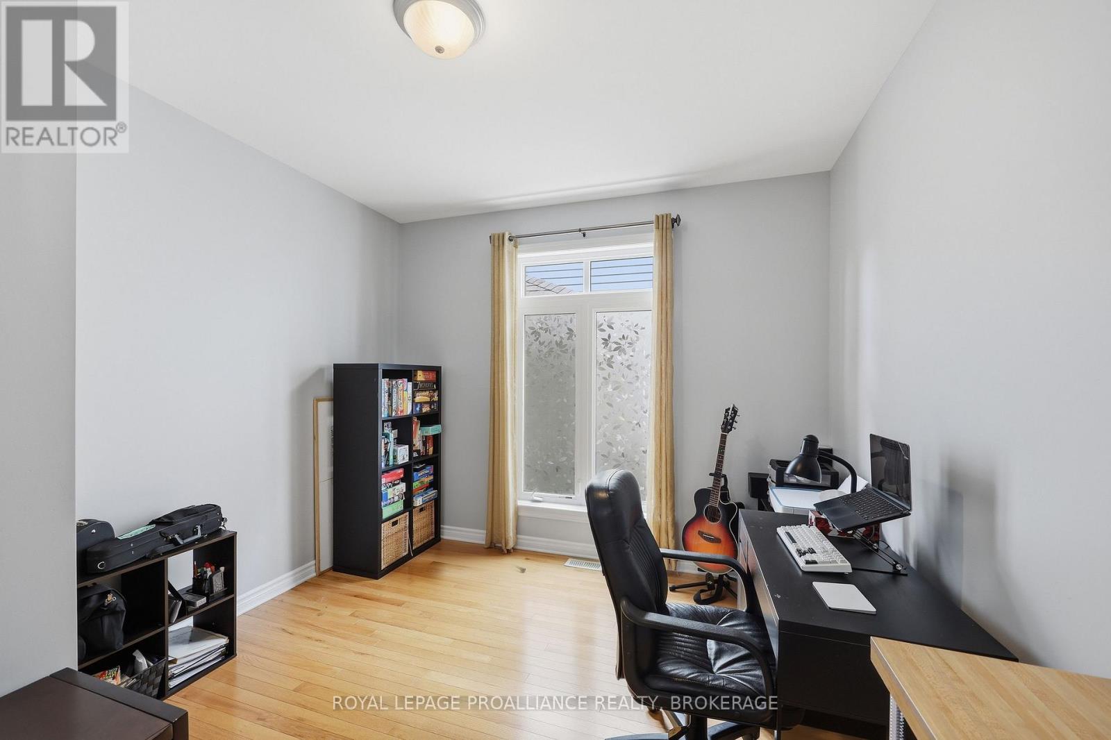 680 FIELDSTONE DRIVE - 13