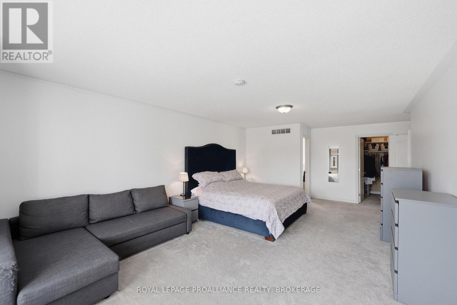 680 FIELDSTONE DRIVE - 19