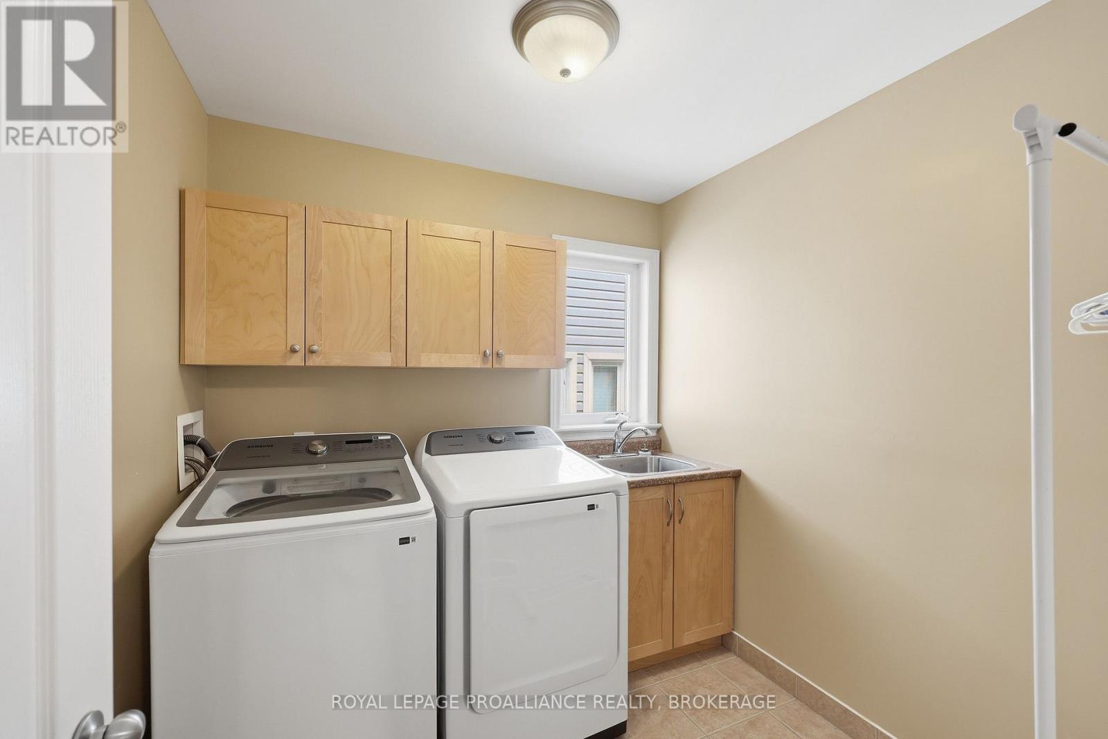 680 FIELDSTONE DRIVE - 27