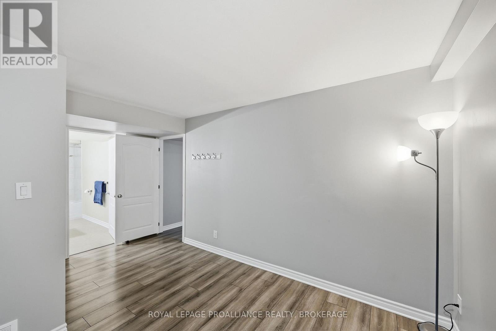 680 FIELDSTONE DRIVE - 31