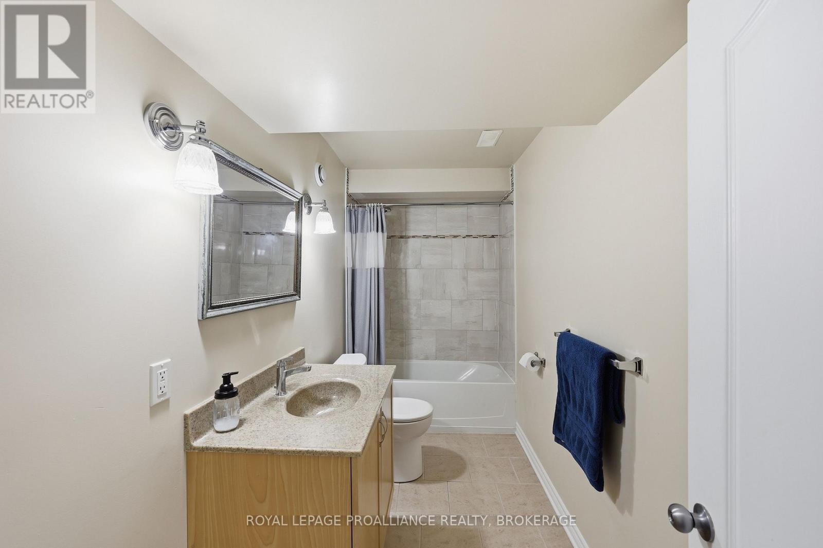 680 FIELDSTONE DRIVE - 32