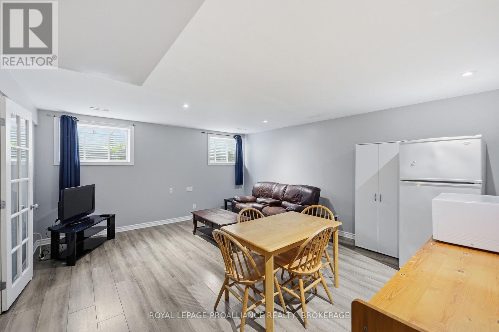 680 FIELDSTONE DRIVE - 33
