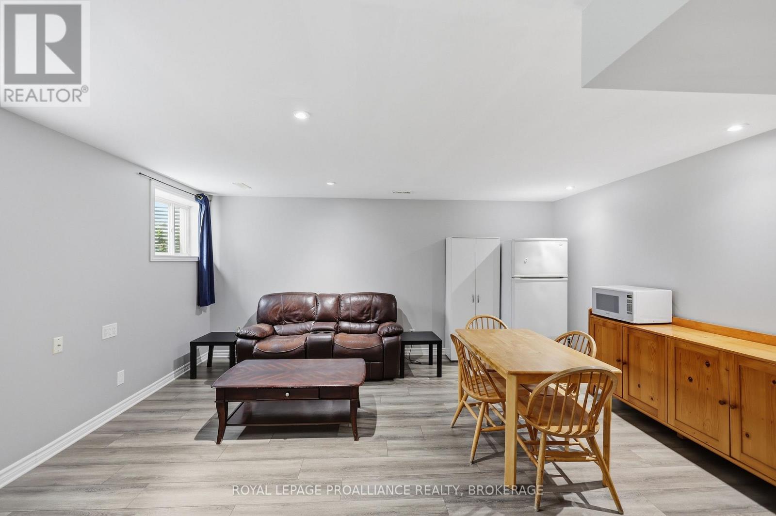 680 FIELDSTONE DRIVE - 39