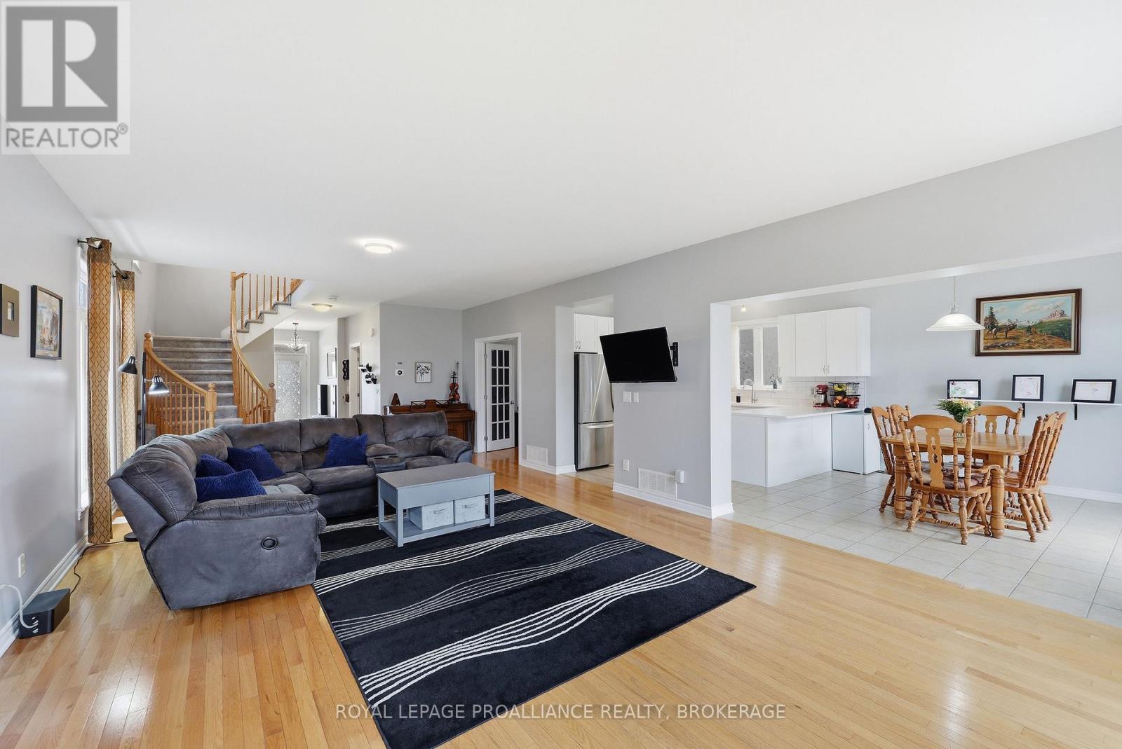 680 FIELDSTONE DRIVE - 4