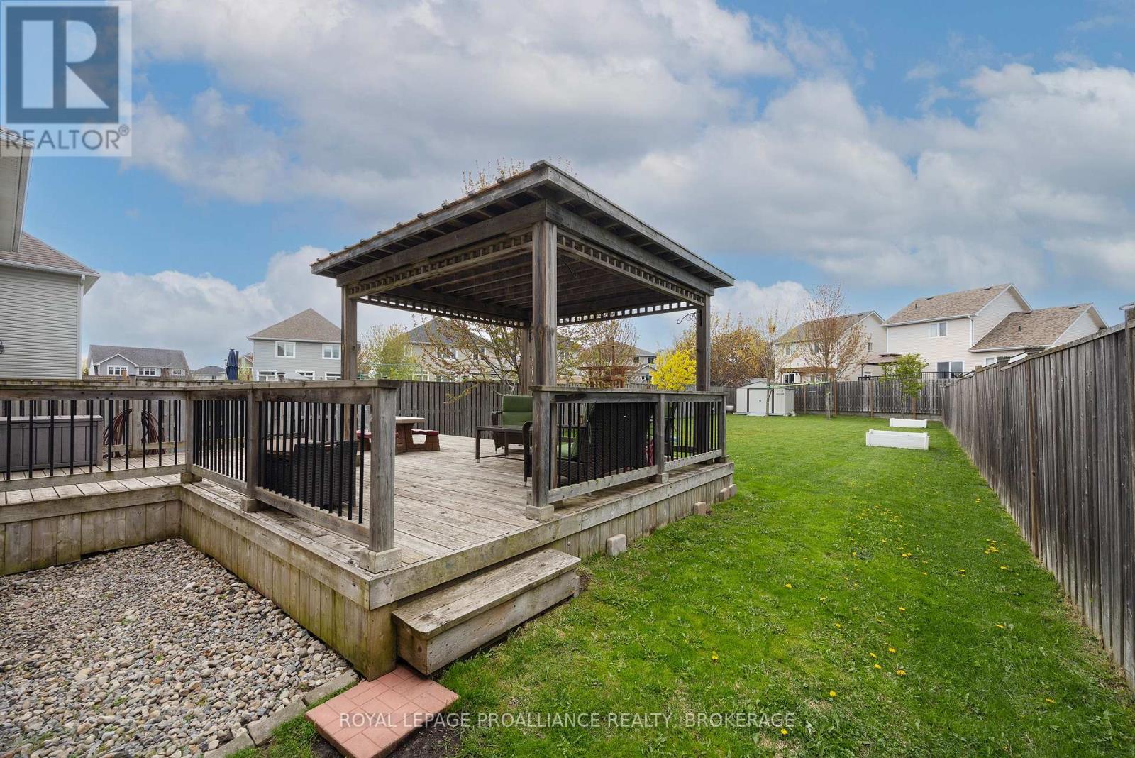 680 FIELDSTONE DRIVE - 42