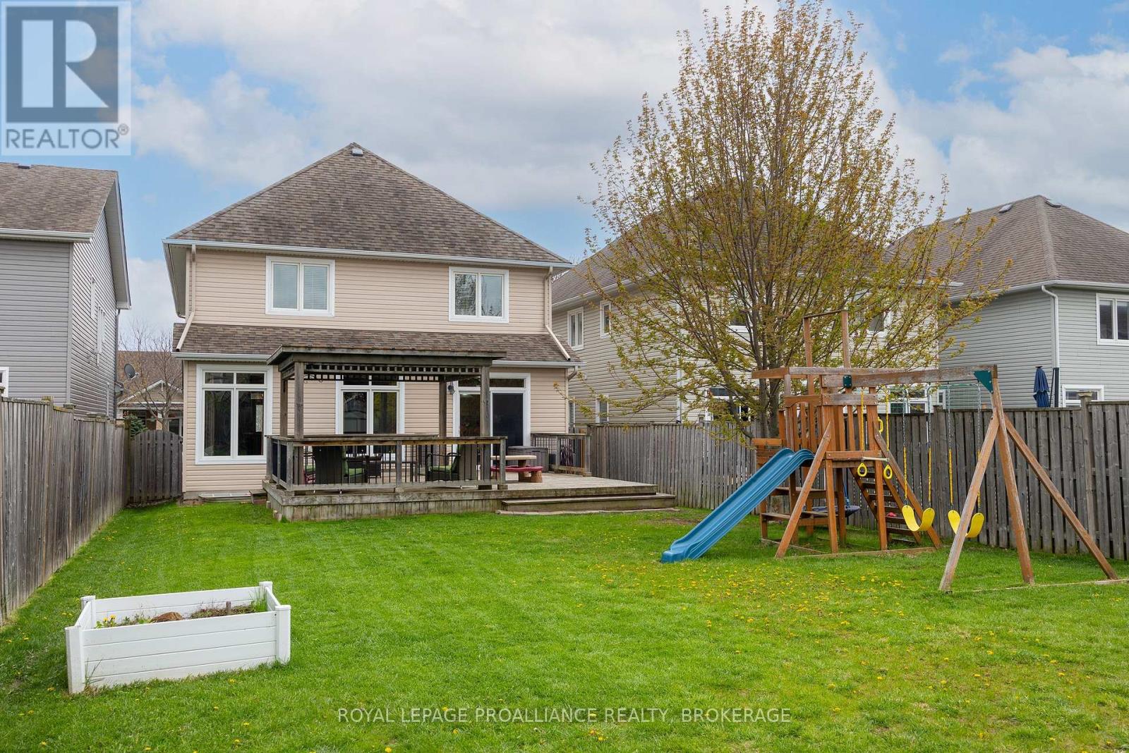 680 FIELDSTONE DRIVE - 46
