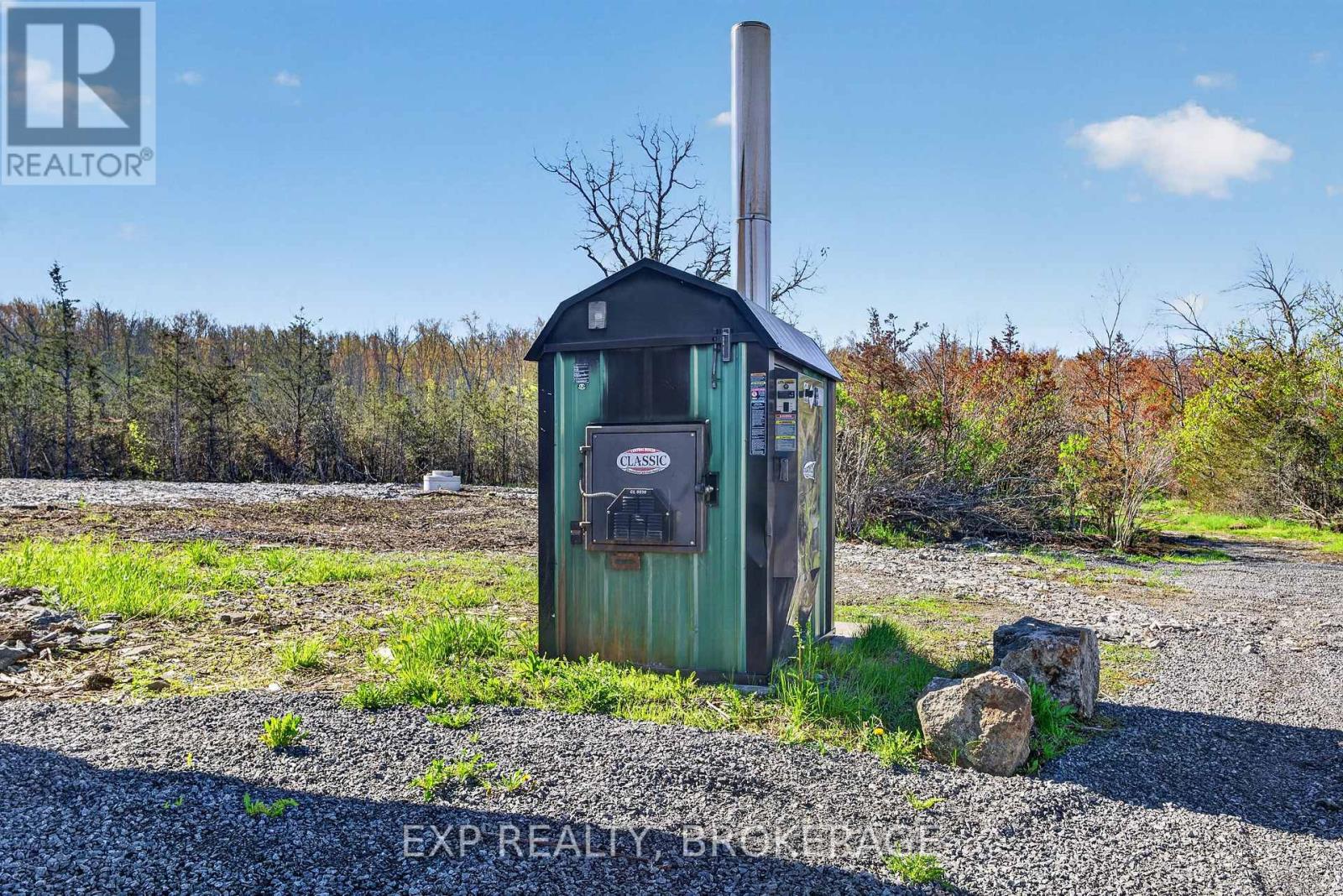 1528 ENRIGHT ROAD - 42