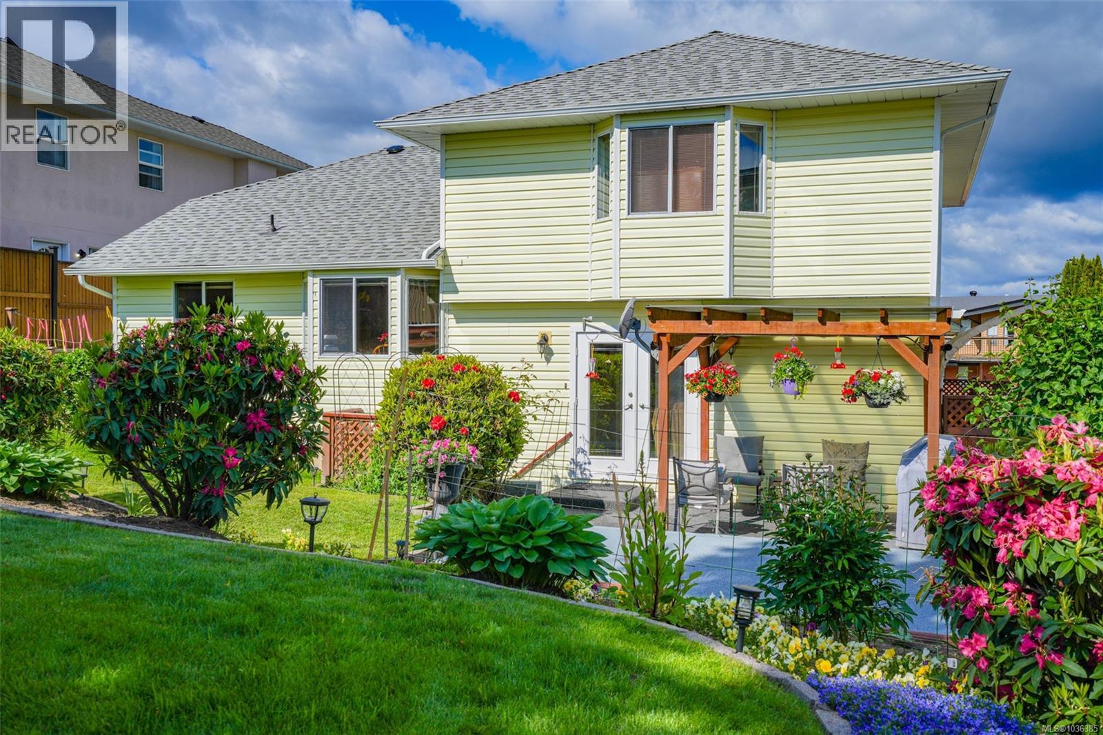 3141 McNaughton Ave - 2