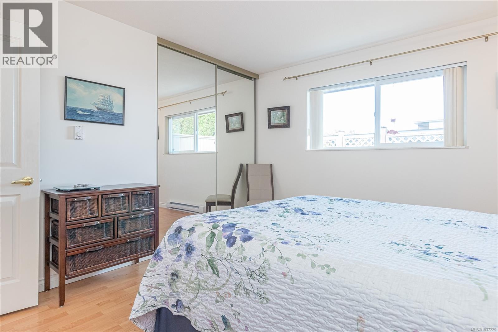 #2 100 Abbey Lane - 22