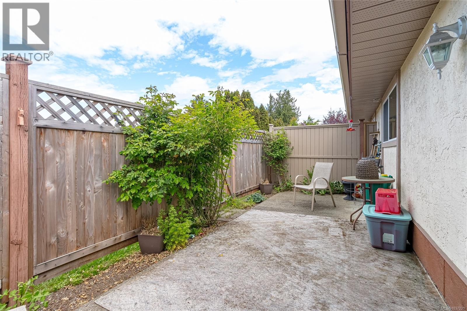 #2 100 Abbey Lane - 9