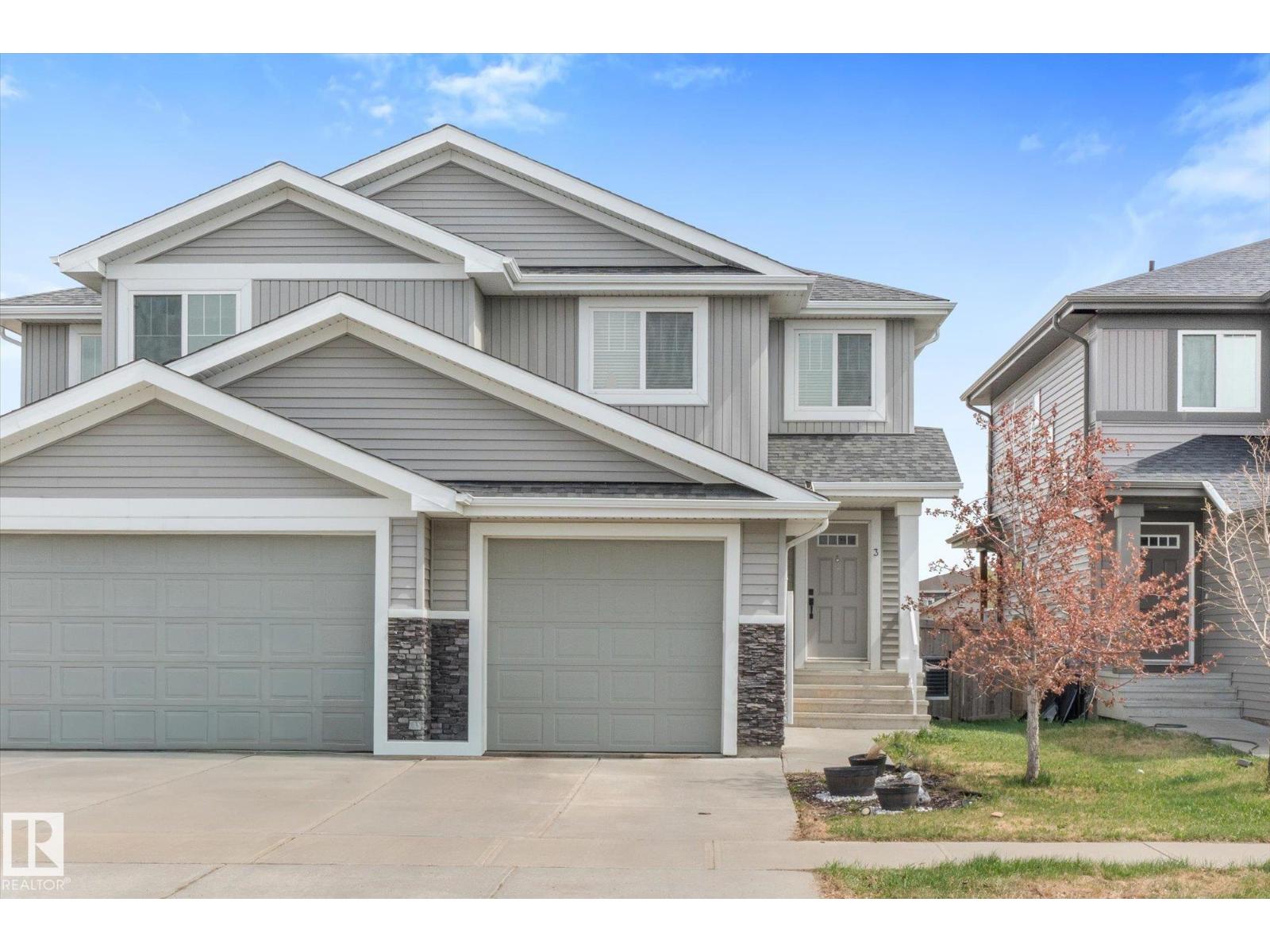 3 RICHMOND LI exterior