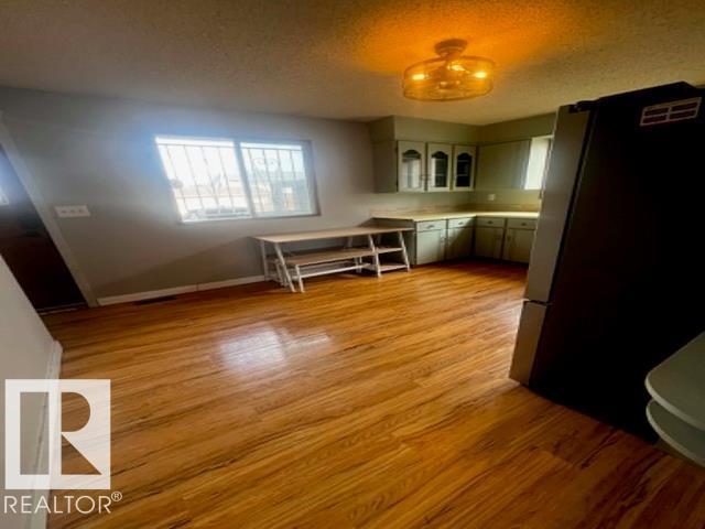 8804 29 AV NW - 8