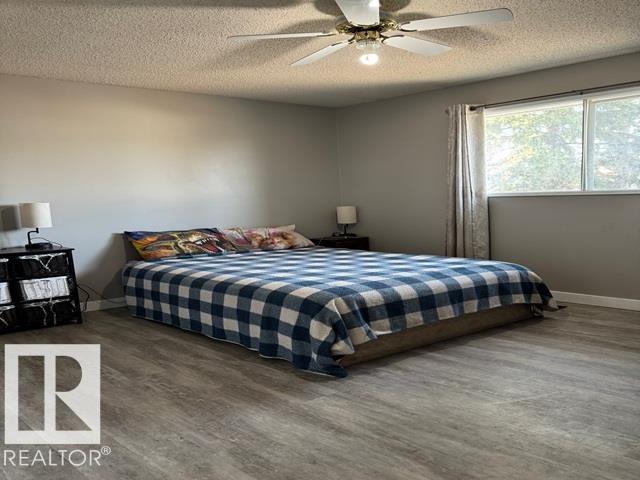 8804 29 AV NW - 9