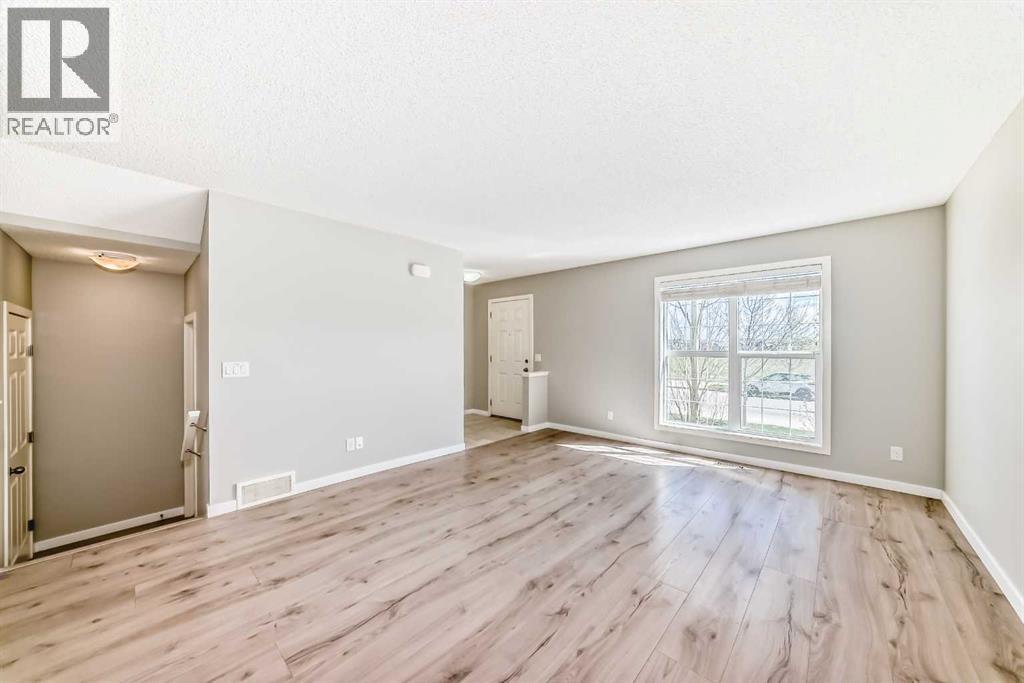 393 Legacy Boulevard SE - 4