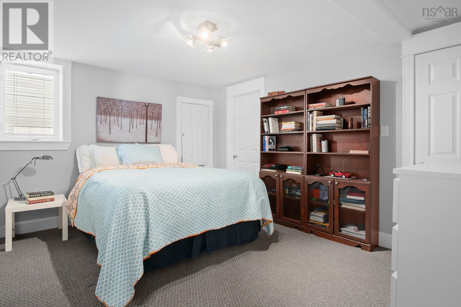60 Lakeridge Crescent - 37