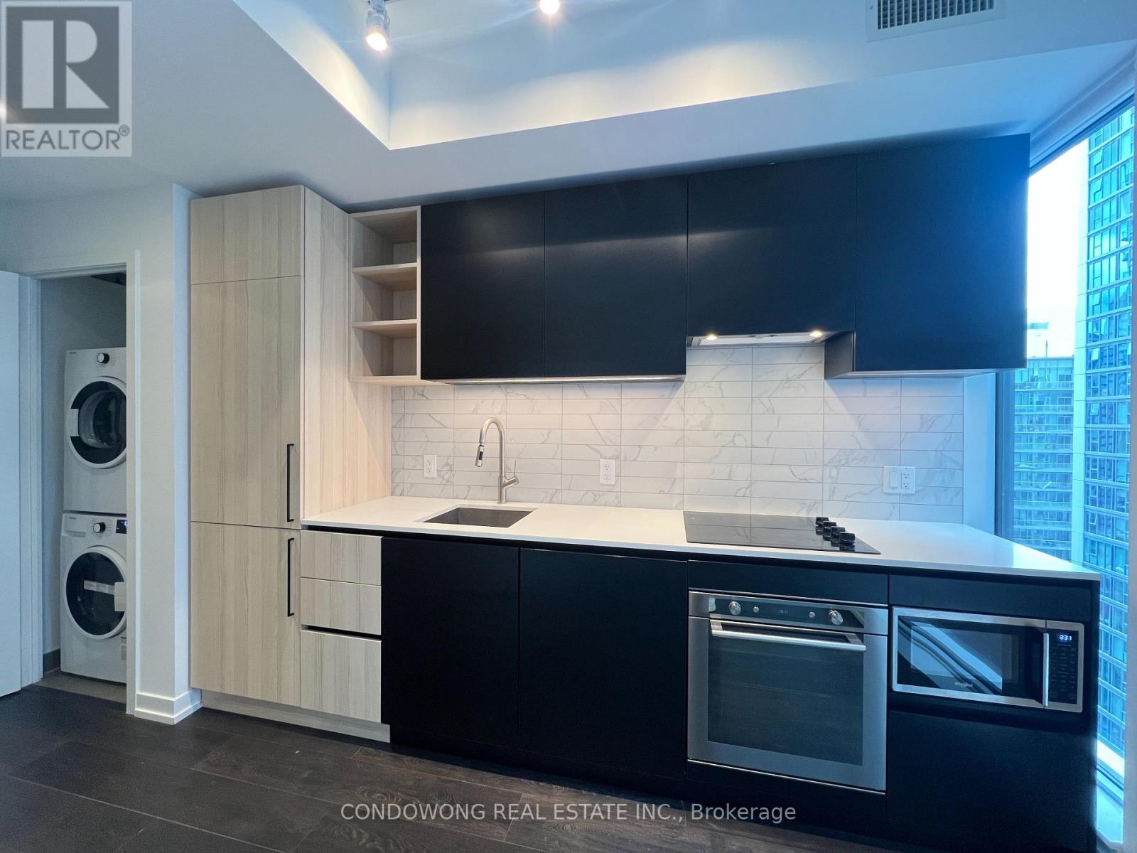 Listing photo of 3706 - 55 MERCER STREET