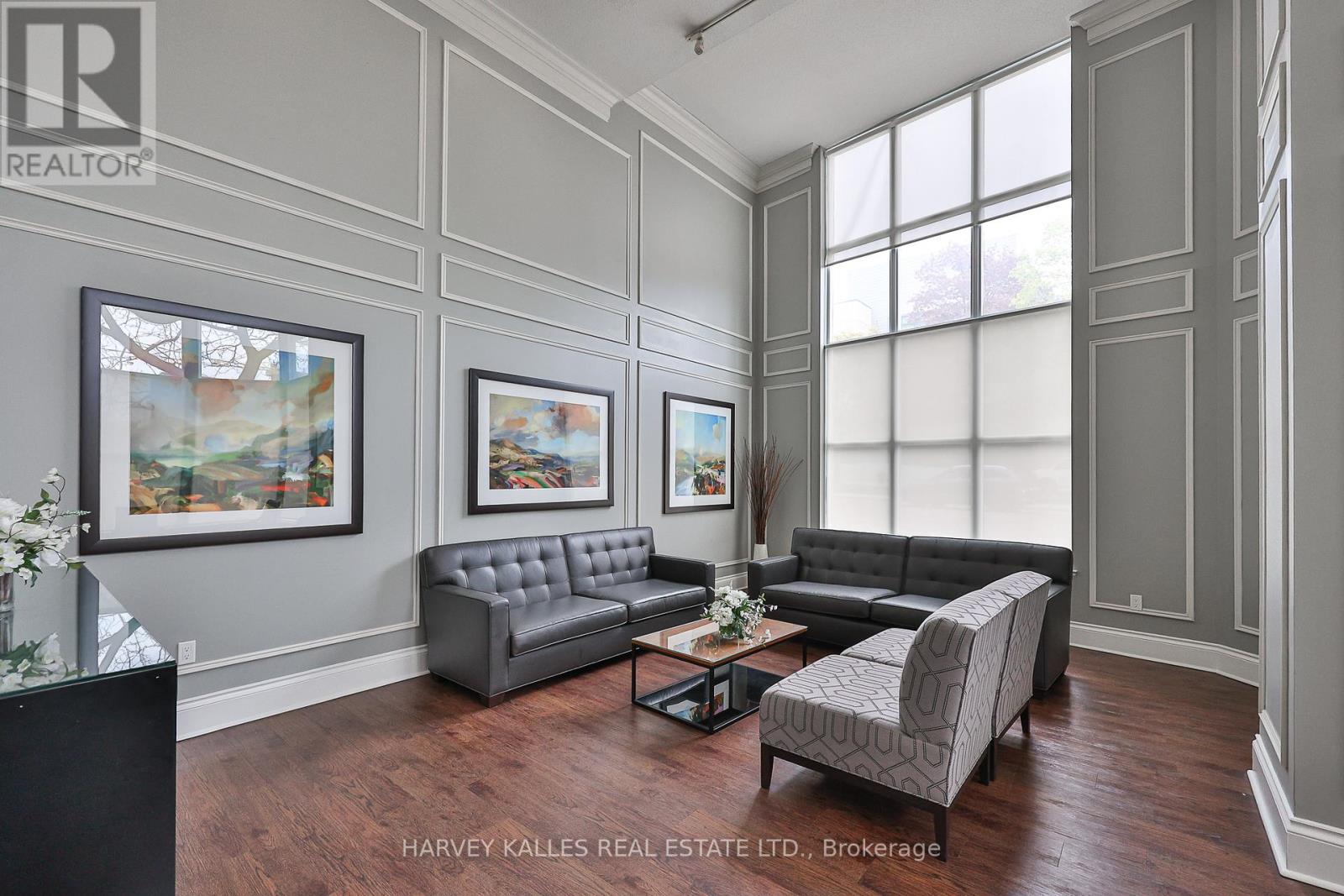 #612 300 BALLIOL STREET - 22