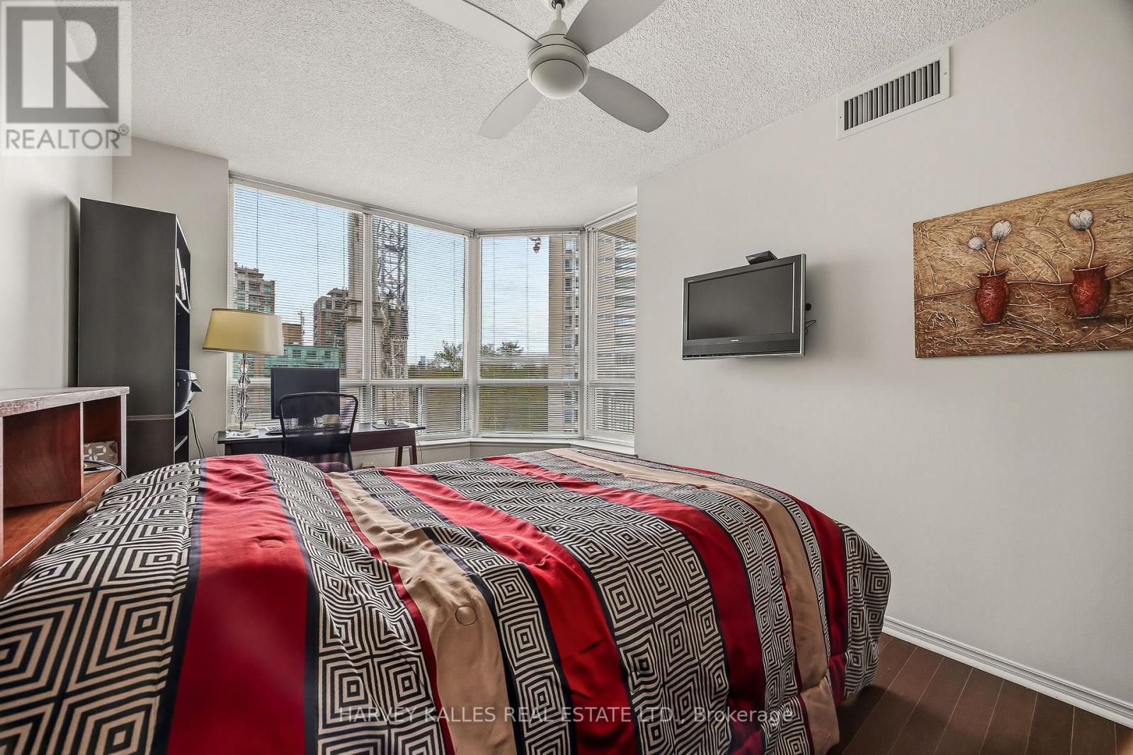 #612 300 BALLIOL STREET - 9