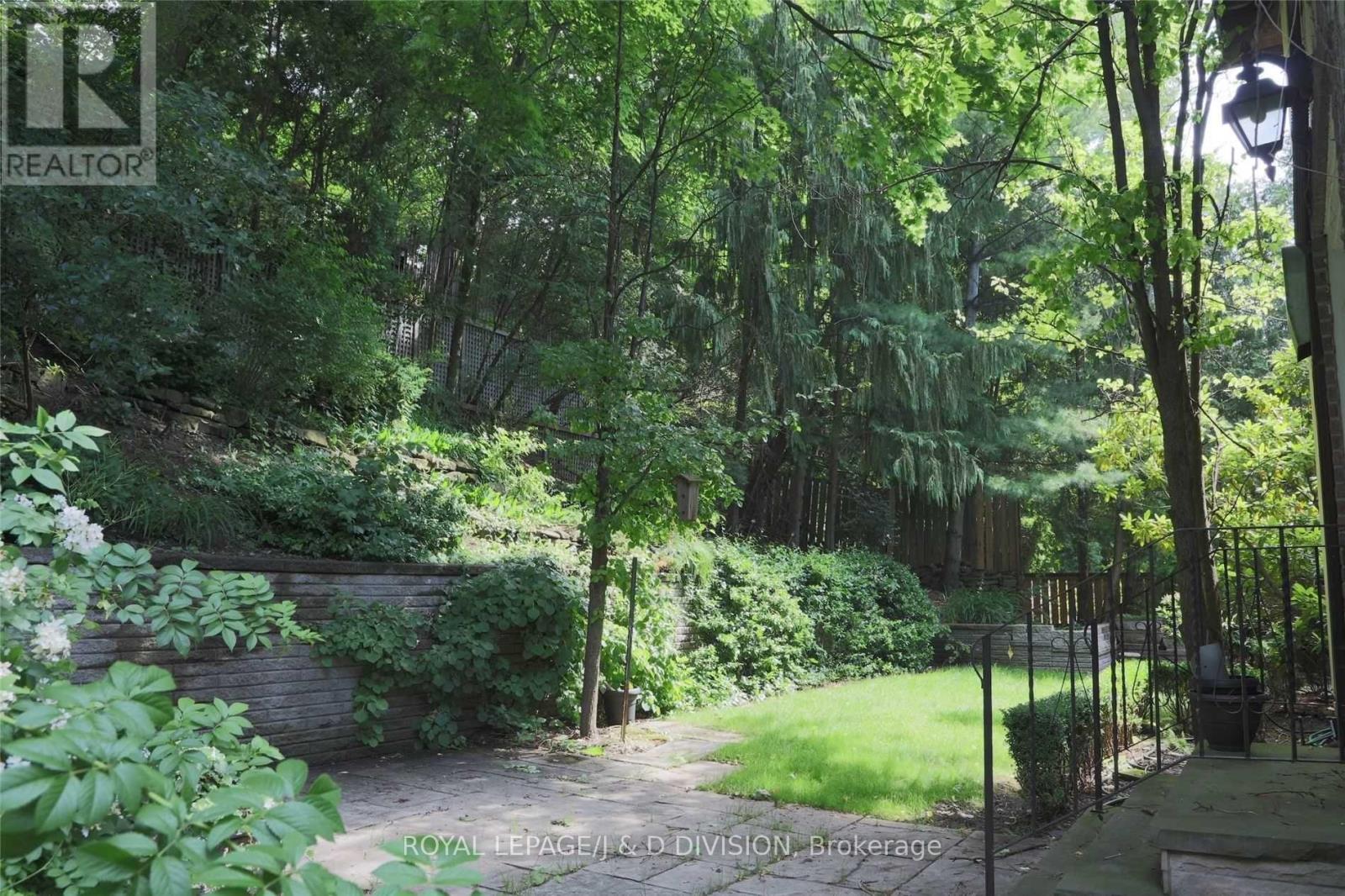 76 POPLAR PLAINS CRESCENT - 1