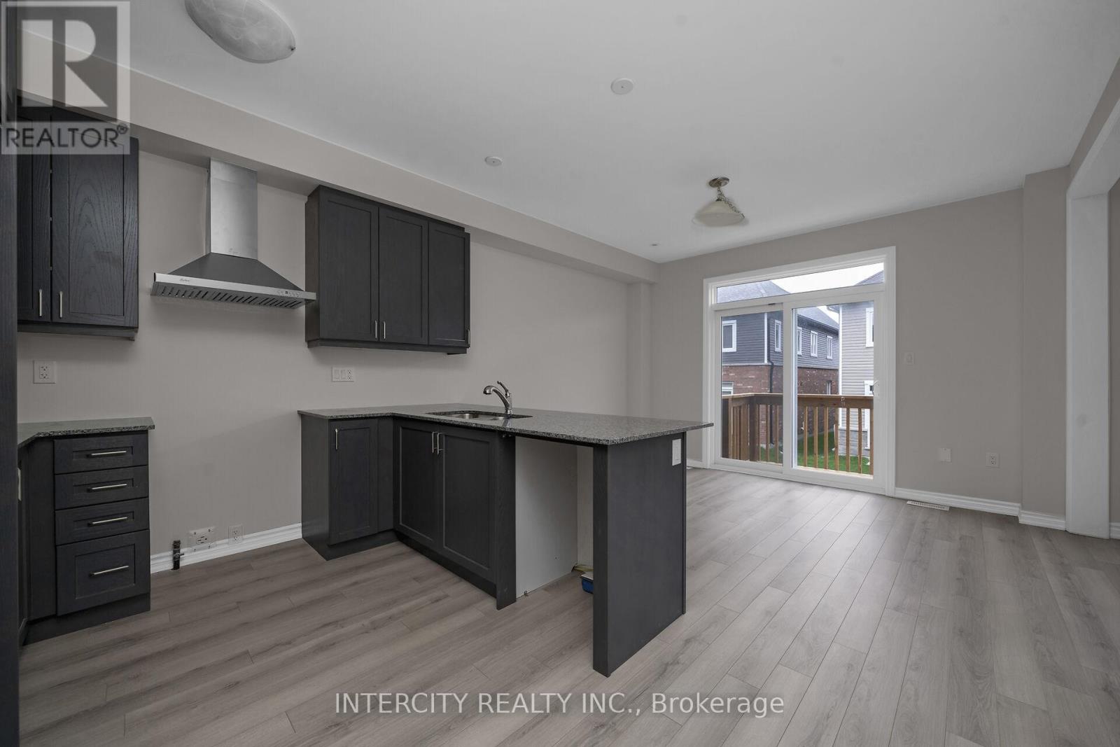 83 MCGILL AVENUE - 6