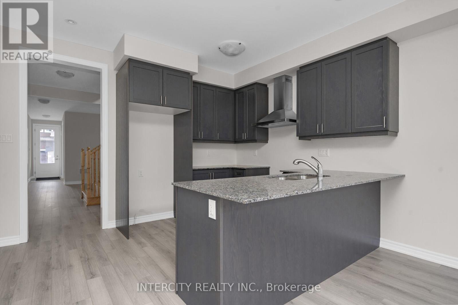 83 MCGILL AVENUE - 9