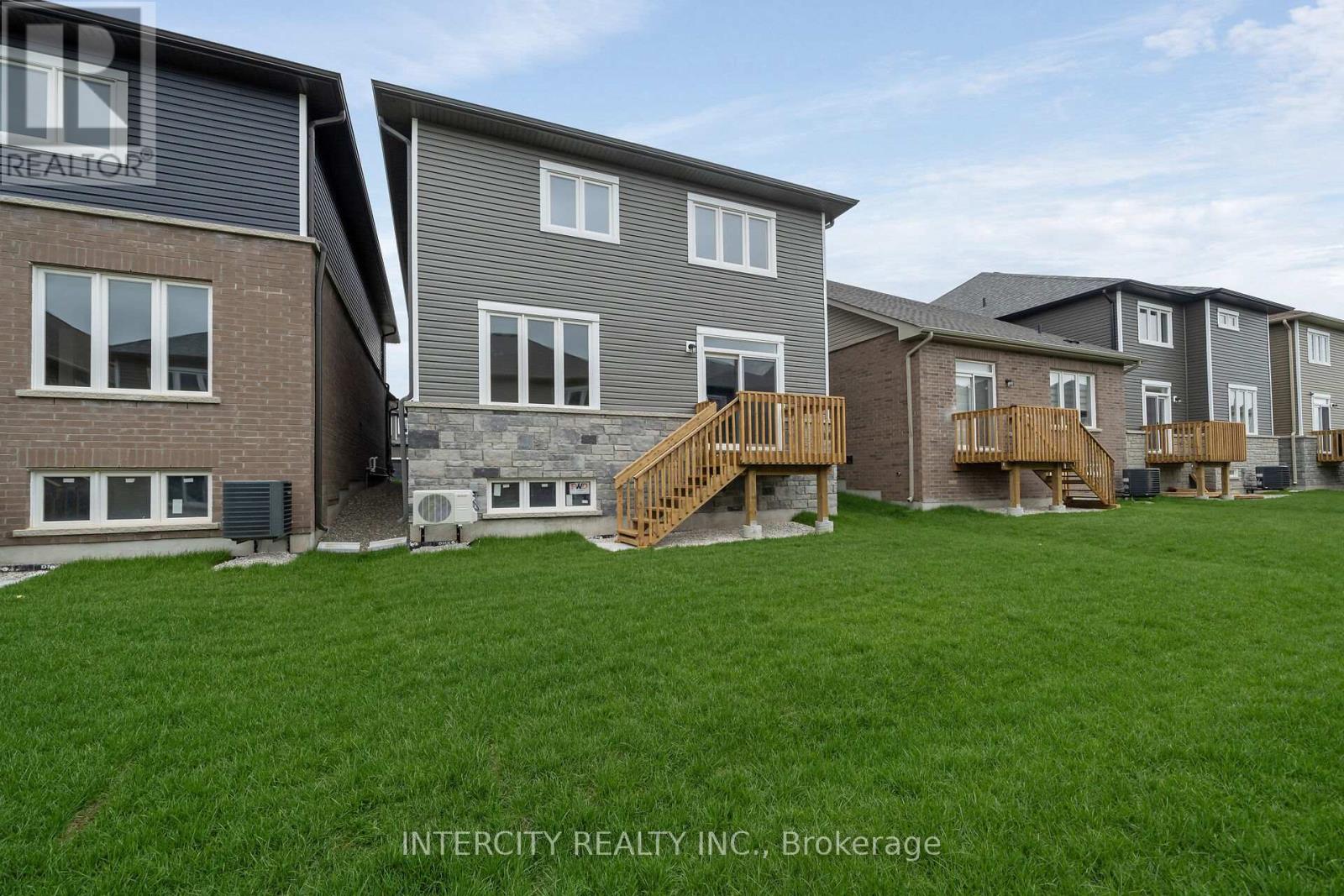 83 MCGILL AVENUE - 34