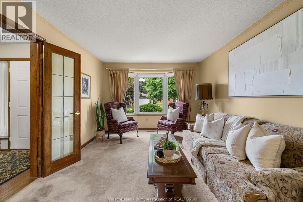 12076 ST. THOMAS CRESCENT, Tecumseh, Ontario, N8N3V7 — Photo 6