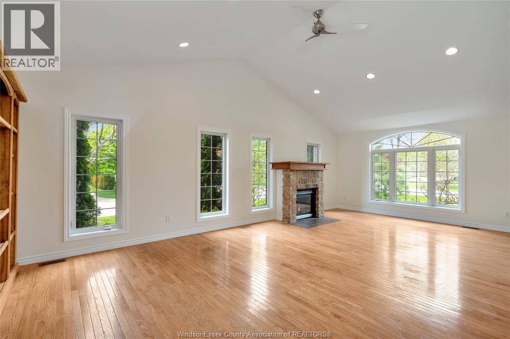 9 Creekview COURT - 12