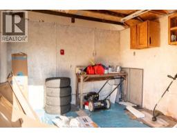 Kitchen - 1709 Cadillac, Windsor, ON N8Y2V7 Photo 6