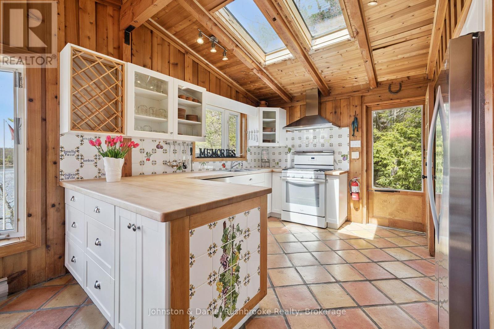 1052 NORTH SUNSET BAY ROAD - 12