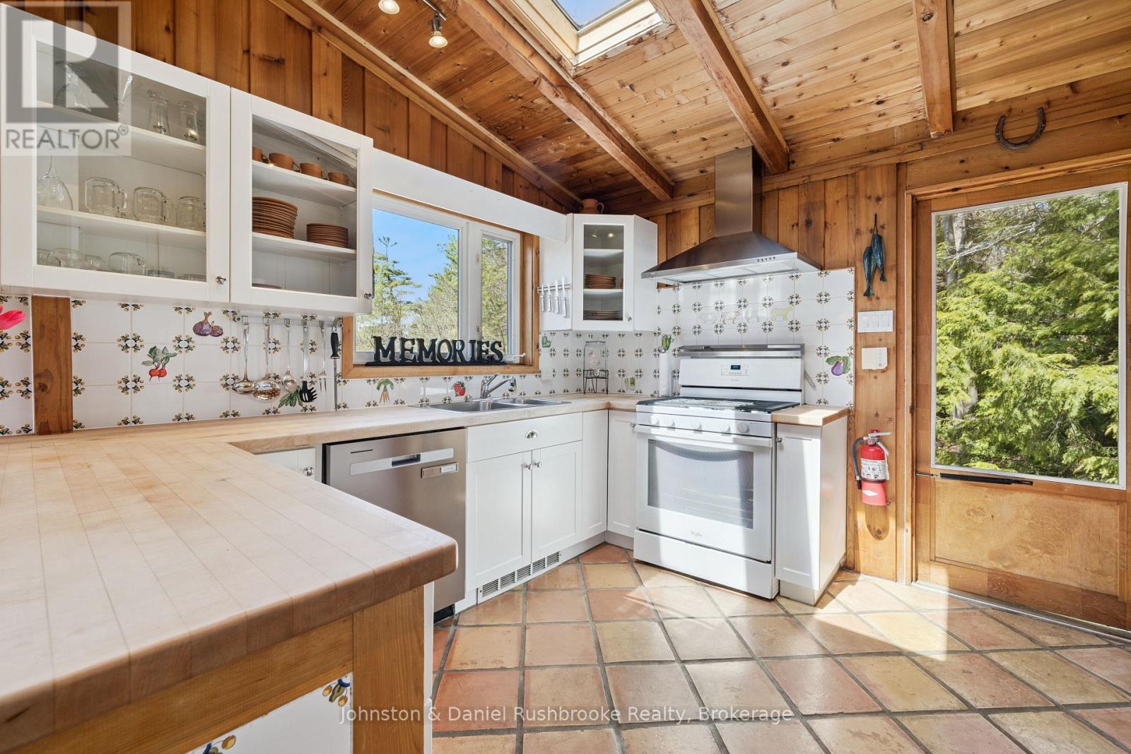 1052 NORTH SUNSET BAY ROAD - 14