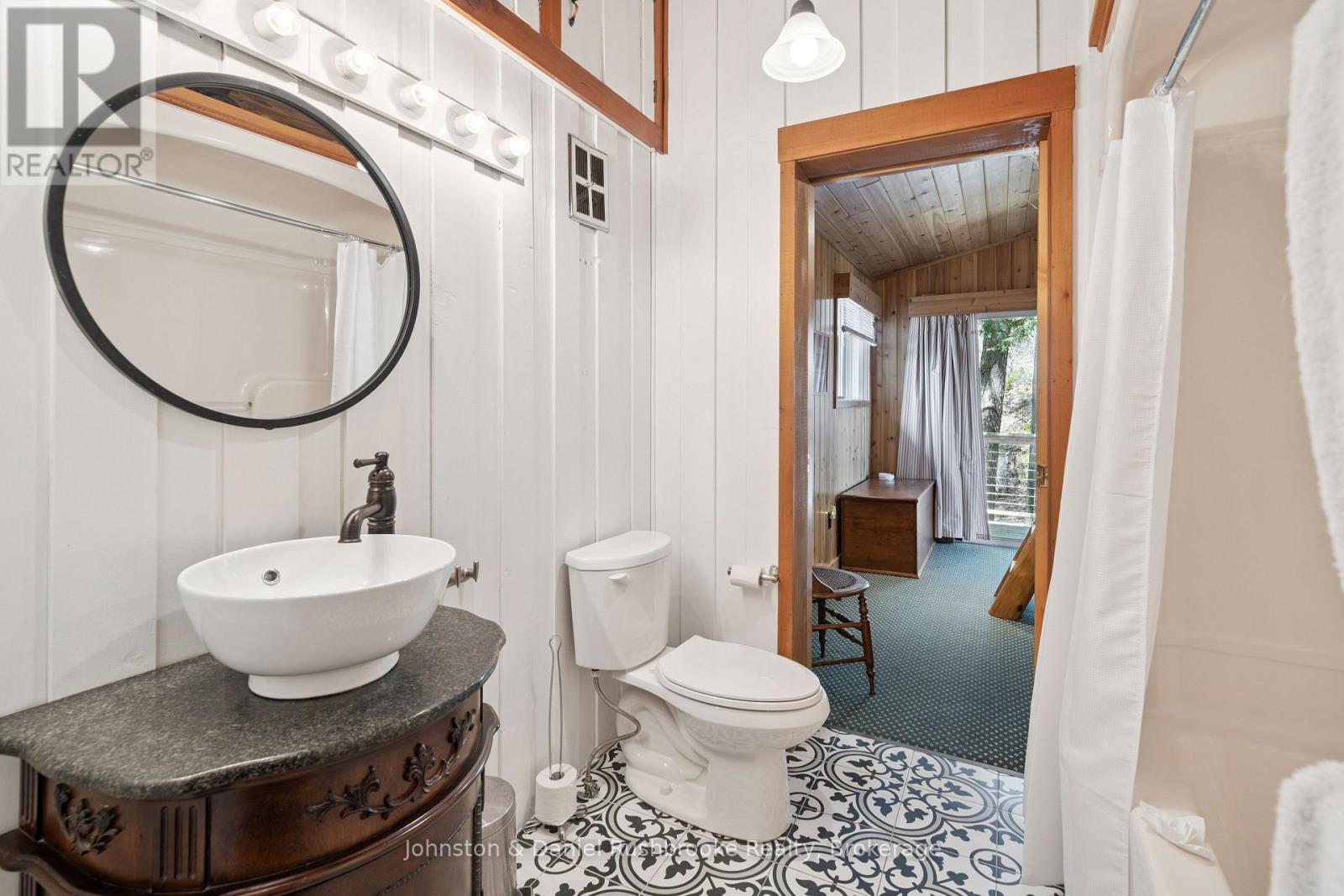 1052 NORTH SUNSET BAY ROAD - 19