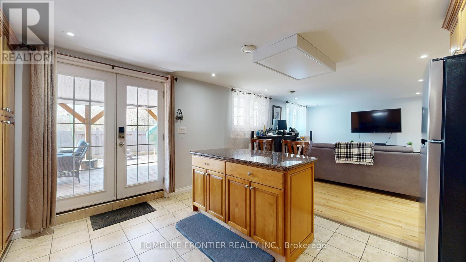 1509 ALDERGROVE DRIVE - 38