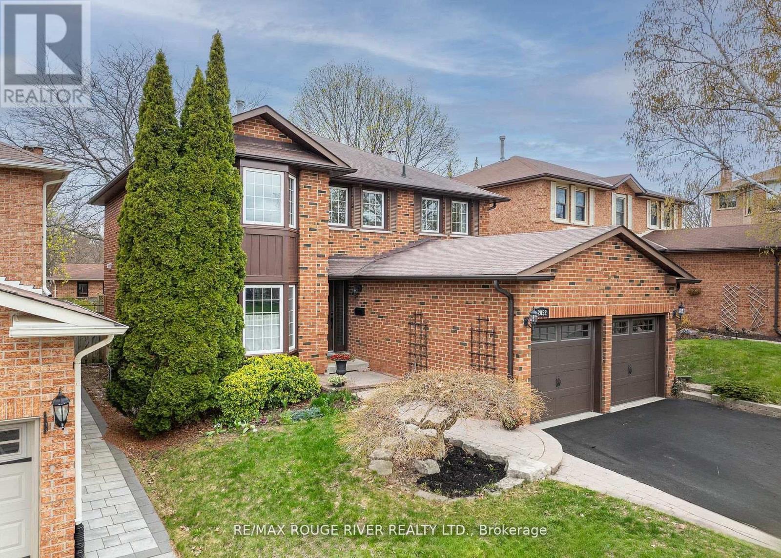 2052 LYNN HEIGHTS DRIVE - 31