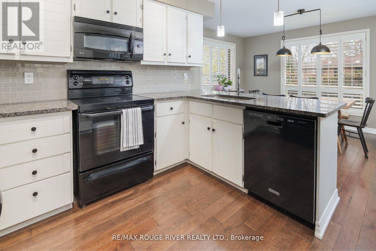 2052 LYNN HEIGHTS DRIVE - 9