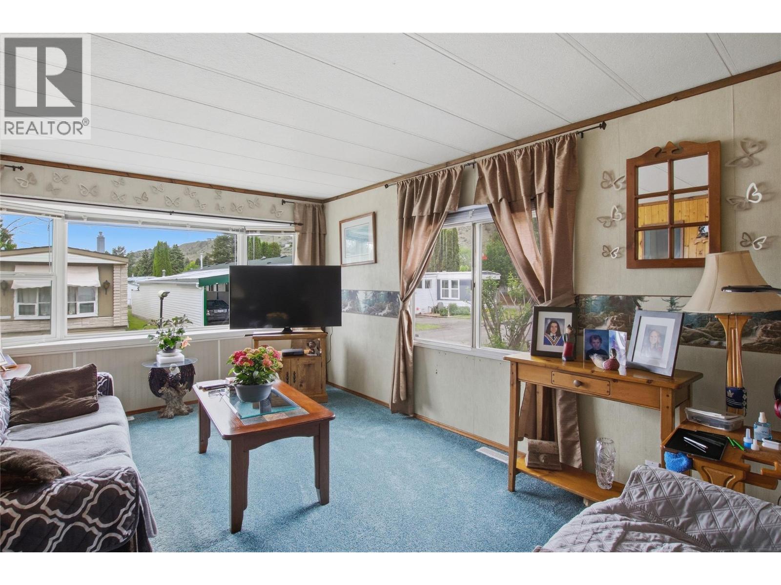 #55 2400 Oakdale Way - Image 3