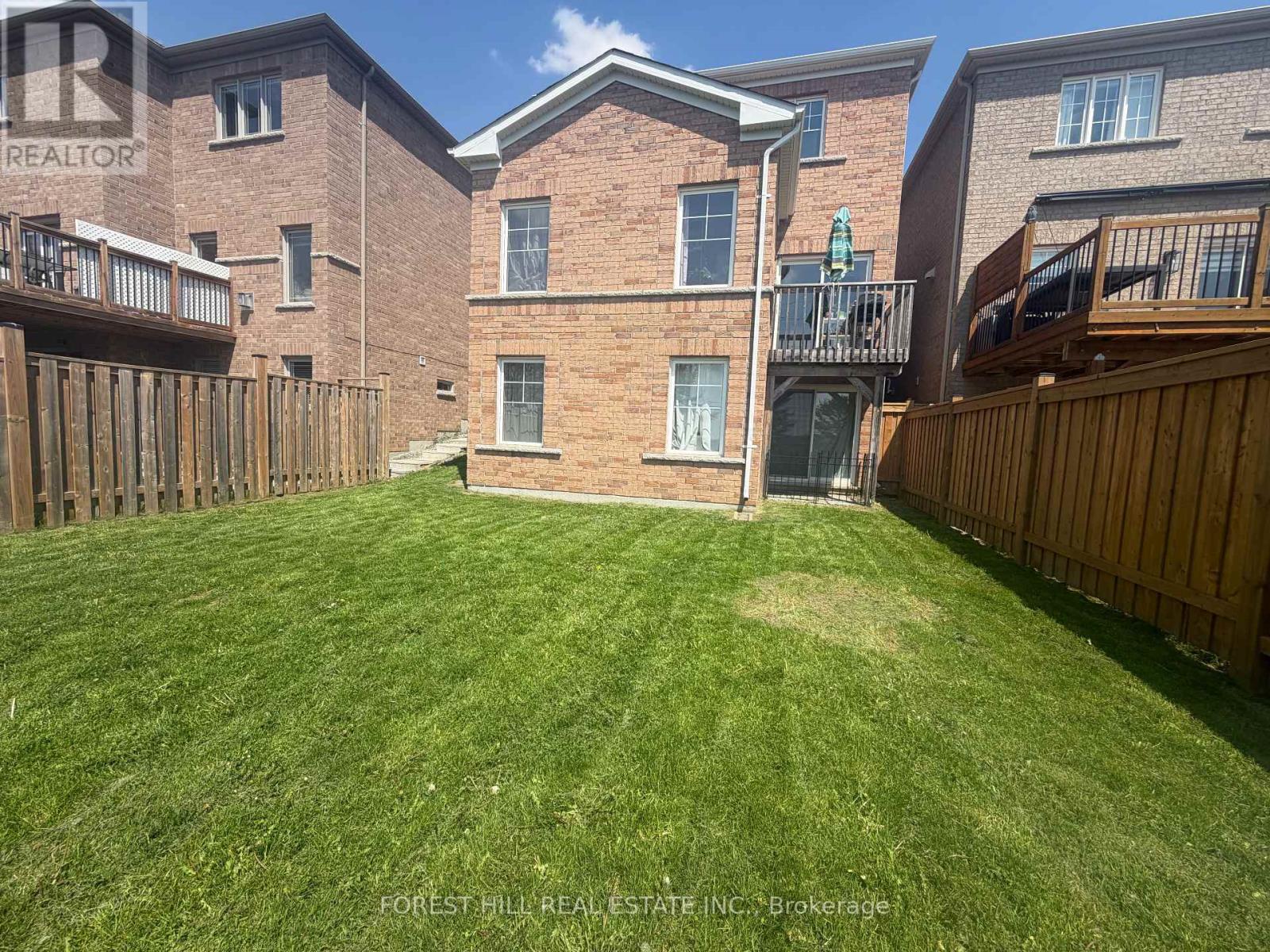 187 ARMSTRONG CRESCENT - 50