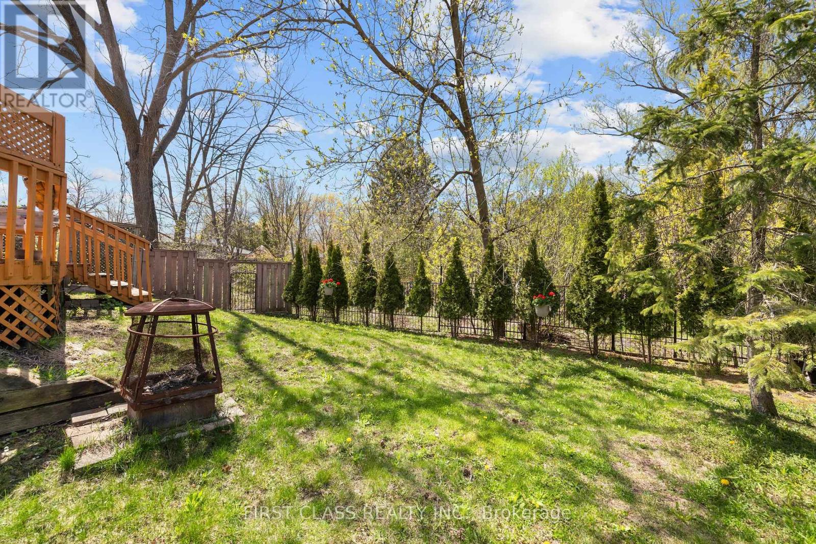 24 BROOKLAND AVENUE - Image 3