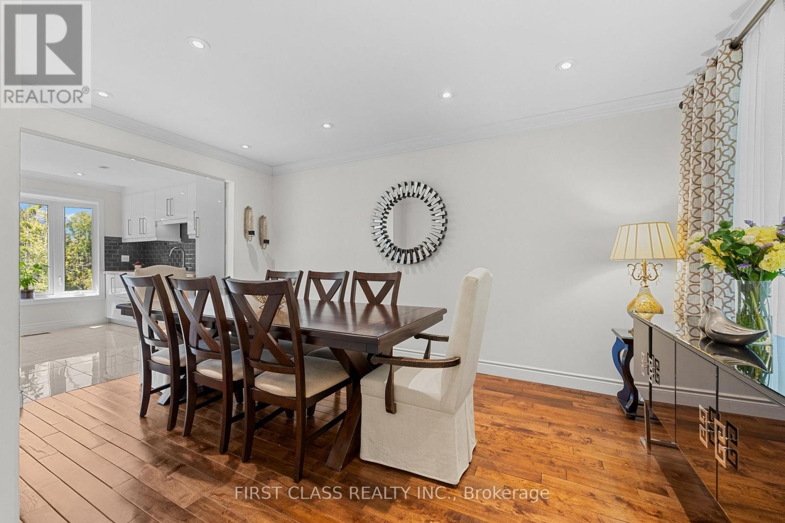 24 BROOKLAND AVENUE - 6