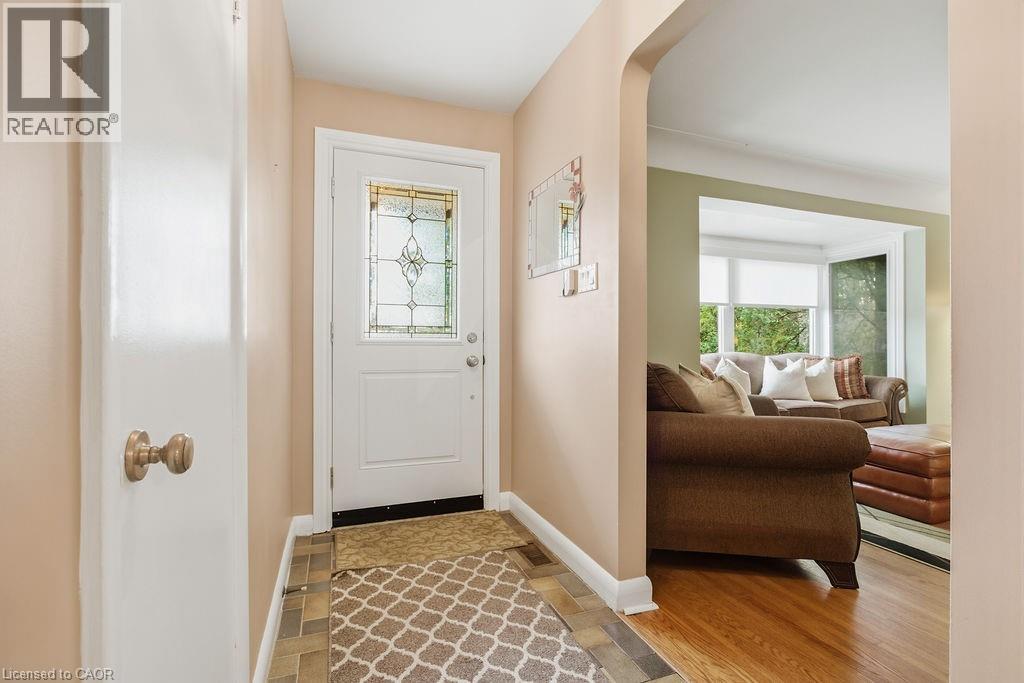 475 KITTY MURRAY Lane, Ancaster, Ontario, L9G3K9 — Photo 3
