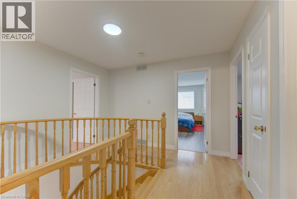 159 BURNETT Avenue - 22