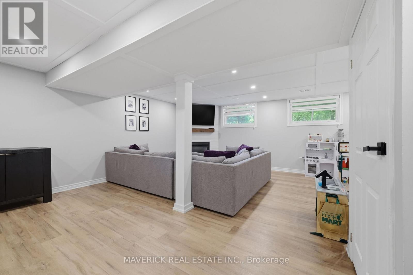 56 HAWTHORNE ROAD - 26