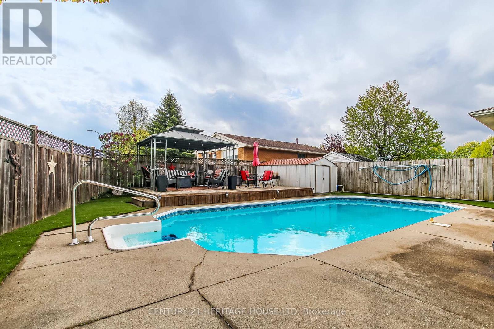 2 DAVID DRIVE - 24