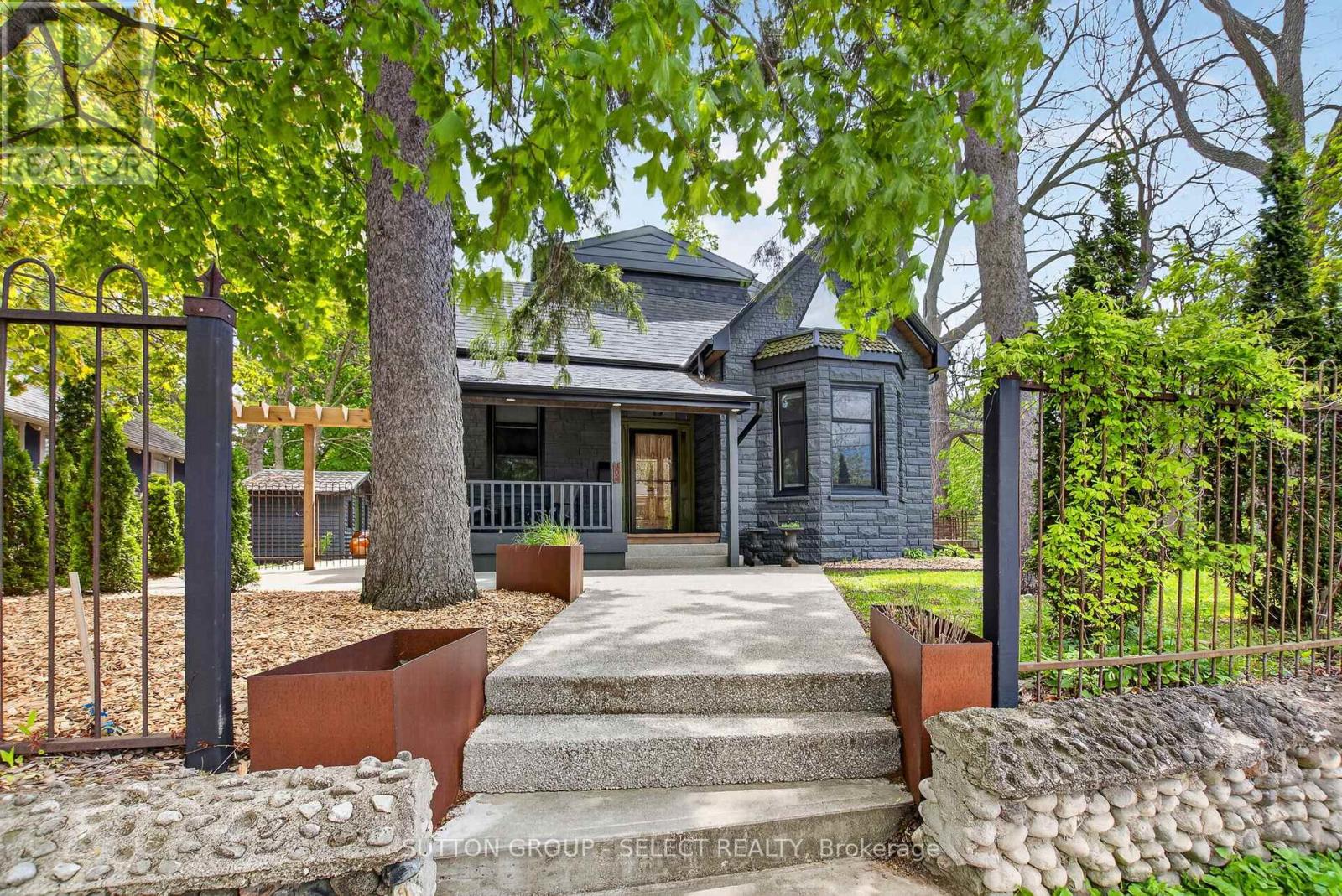 309 CROMWELL STREET - 2
